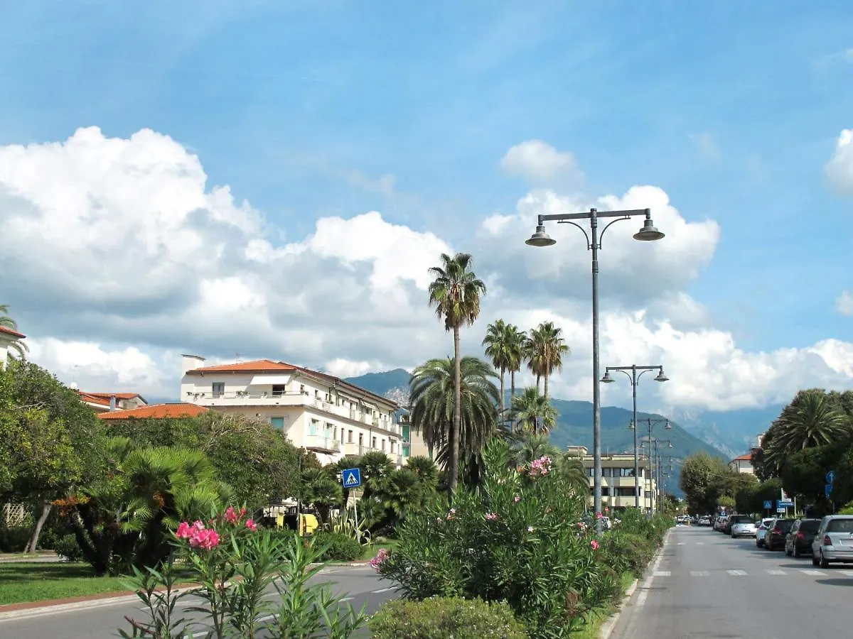Apartment Magnolia By Interhome Marina di Massa