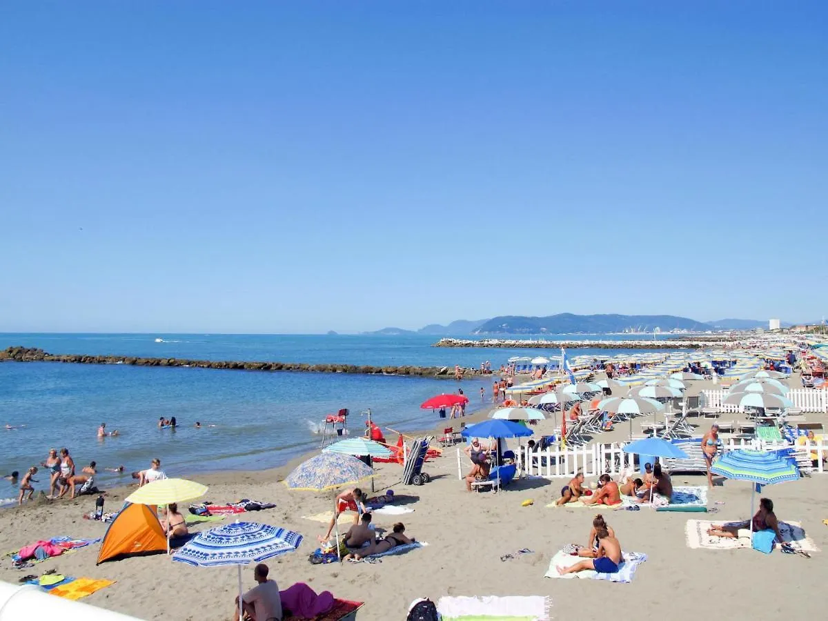 Apartment Magnolia By Interhome Marina di Massa