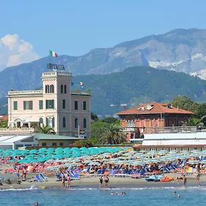 Отель Italia, Марина-ди-Масса